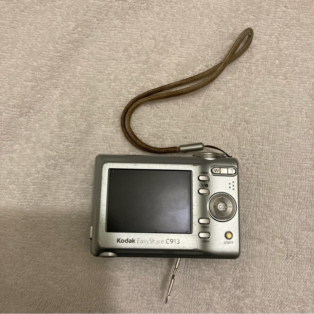 Gateway DC-T50 Silver Digital Camera